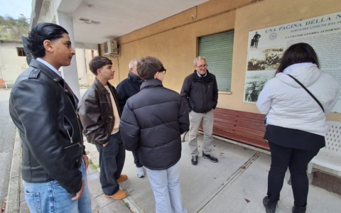 Gli studenti di Borgo Hermada a Duino Aurisina per il progetto “Donne, Ženske, Woman, Femine”: una settimana di eventi tra generazioni, luoghi e comunità