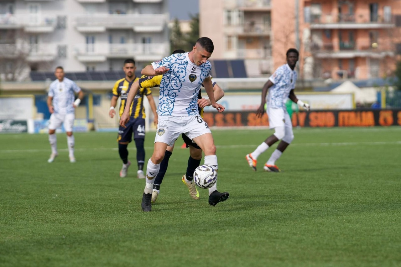 Giugliano-Latina 1-1, Luigi Condo’: “Il pareggio è giusto”. VIDEO