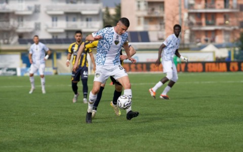 Giugliano-Latina 1-1, Luigi Condo’: “Il pareggio è giusto”. VIDEO