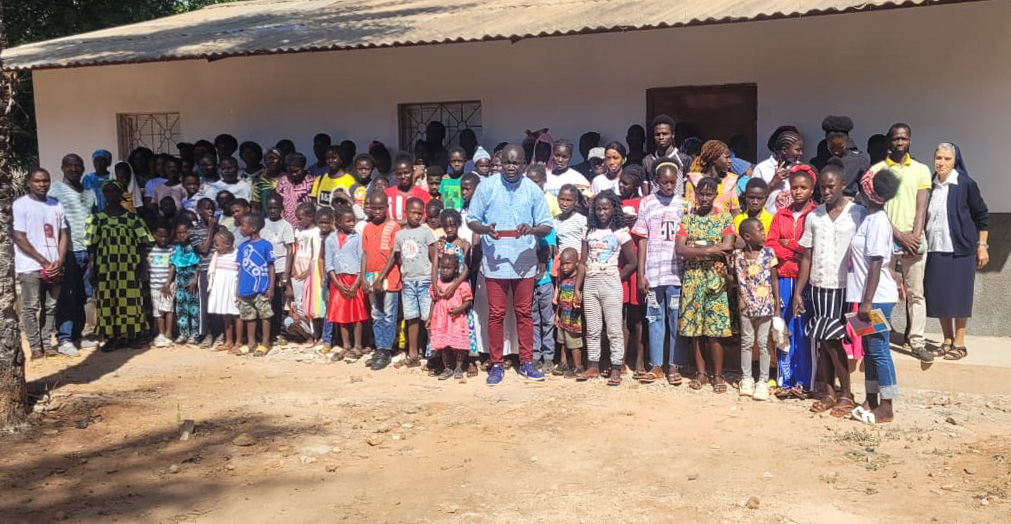 Un’aula comunitaria, il dono di Maria Grazia ai giovani studenti della Guinea Bissau