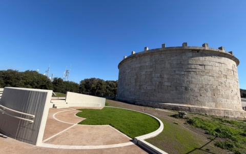 L’inaugurazione dei restauri del Mausoleo di Munazio Planco