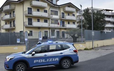 Spaccio di droga, arrestati tre giovani