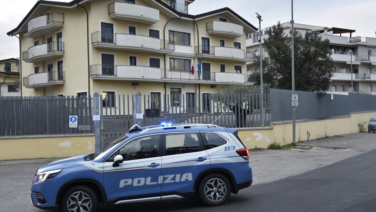 Spaccio di droga, arrestati tre giovani