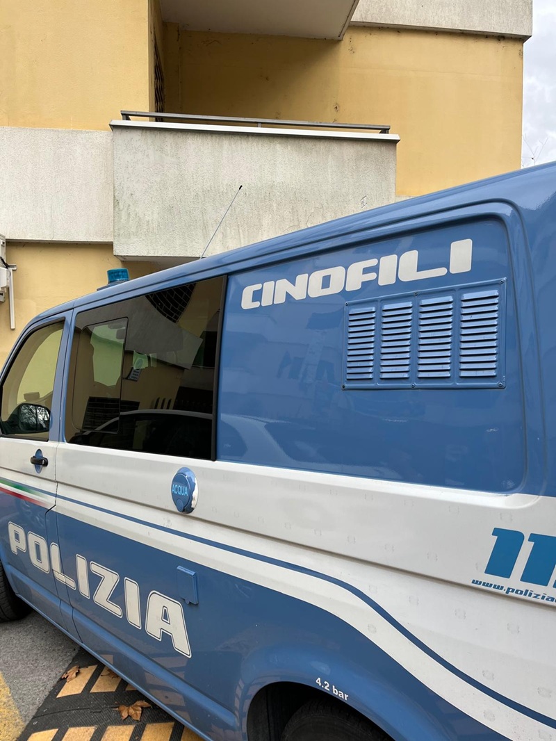 “Scuole sicure”, i controlli della polizia per contrastare lo spaccio di droga