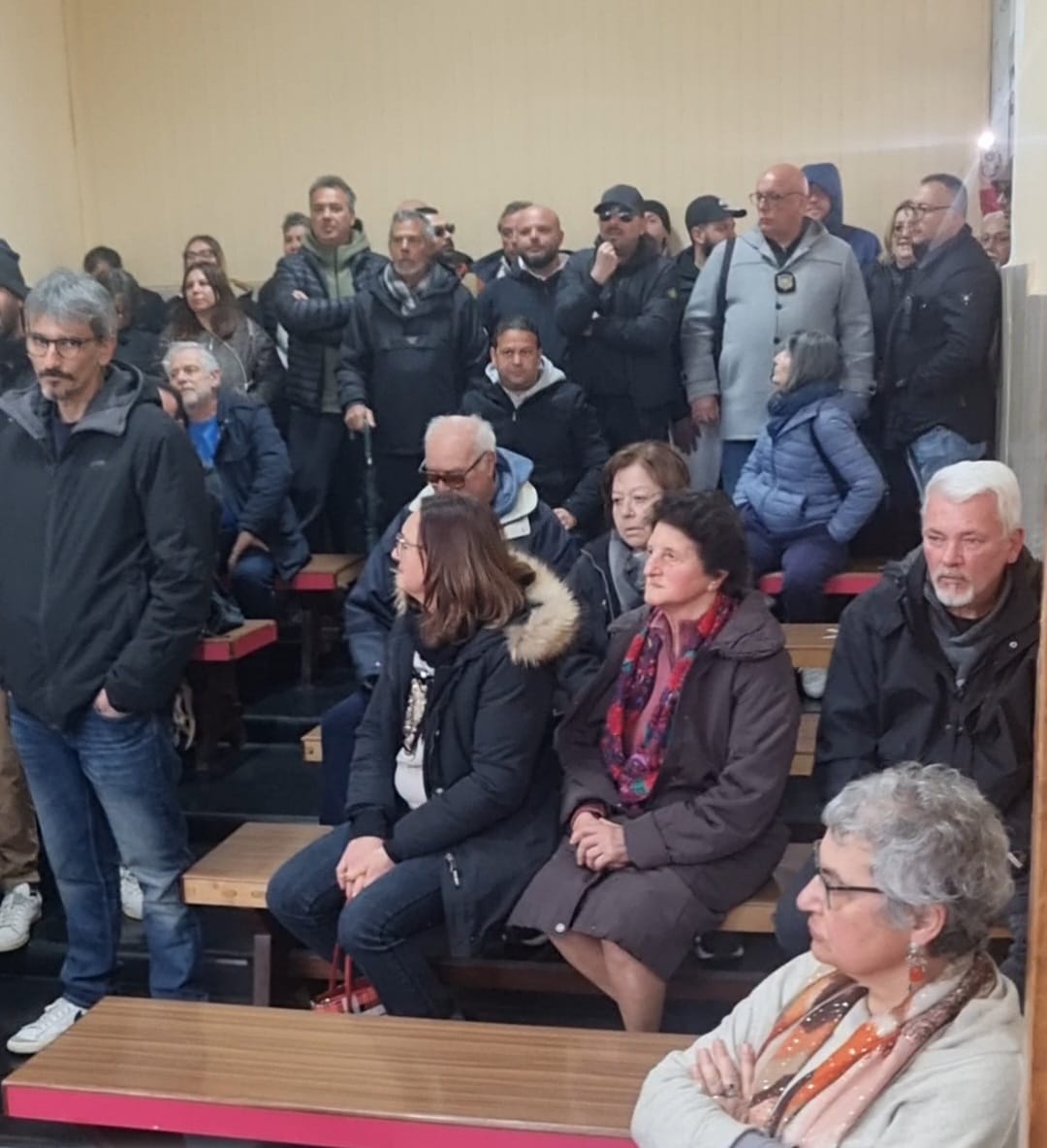 Protesta dei balneari: Consiglio comunale sospeso, chieste garanzie per la stagione estiva
