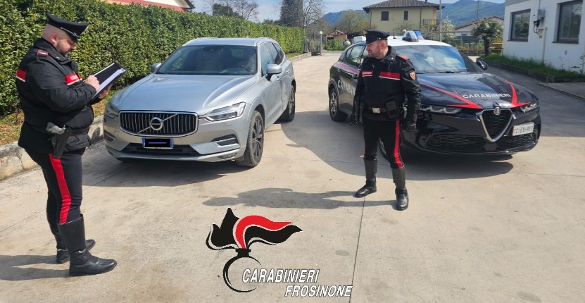 Ruba un’auto a Sessa Aurunca, denunciato un uomo di 51 anni