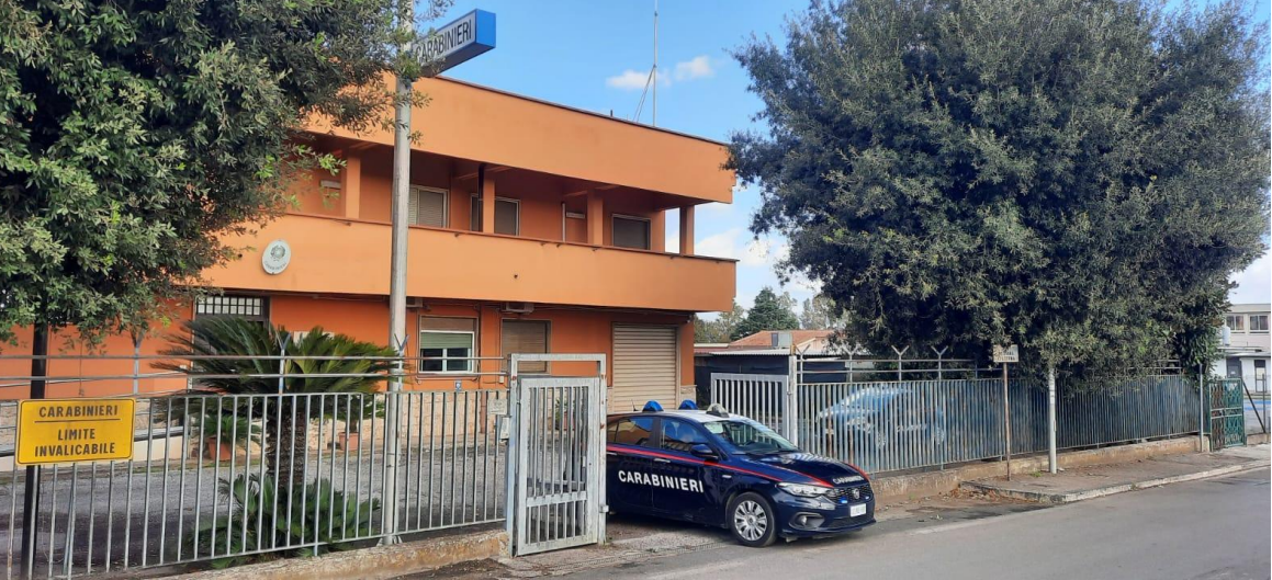 Occupano un terreno e installano serre, denunciate tre persone