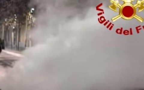 Frosinone – Pescara, due Vigili del Fuoco colpiti da un petardo