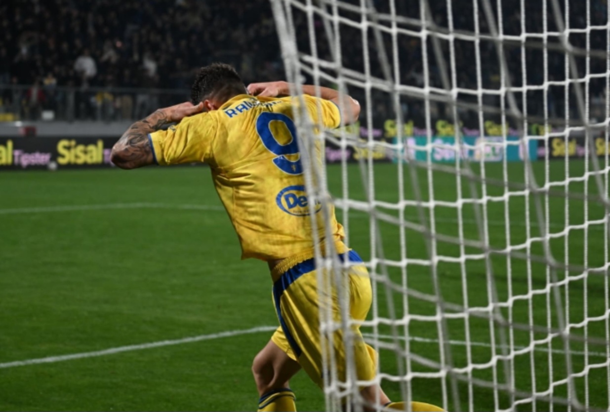 Il Frosinone rallenta. Con il Pescara finisce 2 a 2