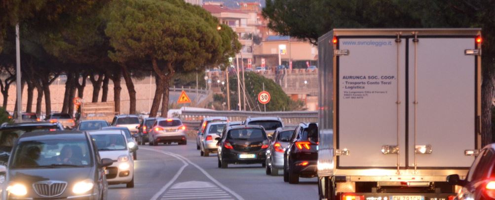 Città bloccata dal traffico, il PD: “E’ tempo di adottare il piano urbano del traffico”