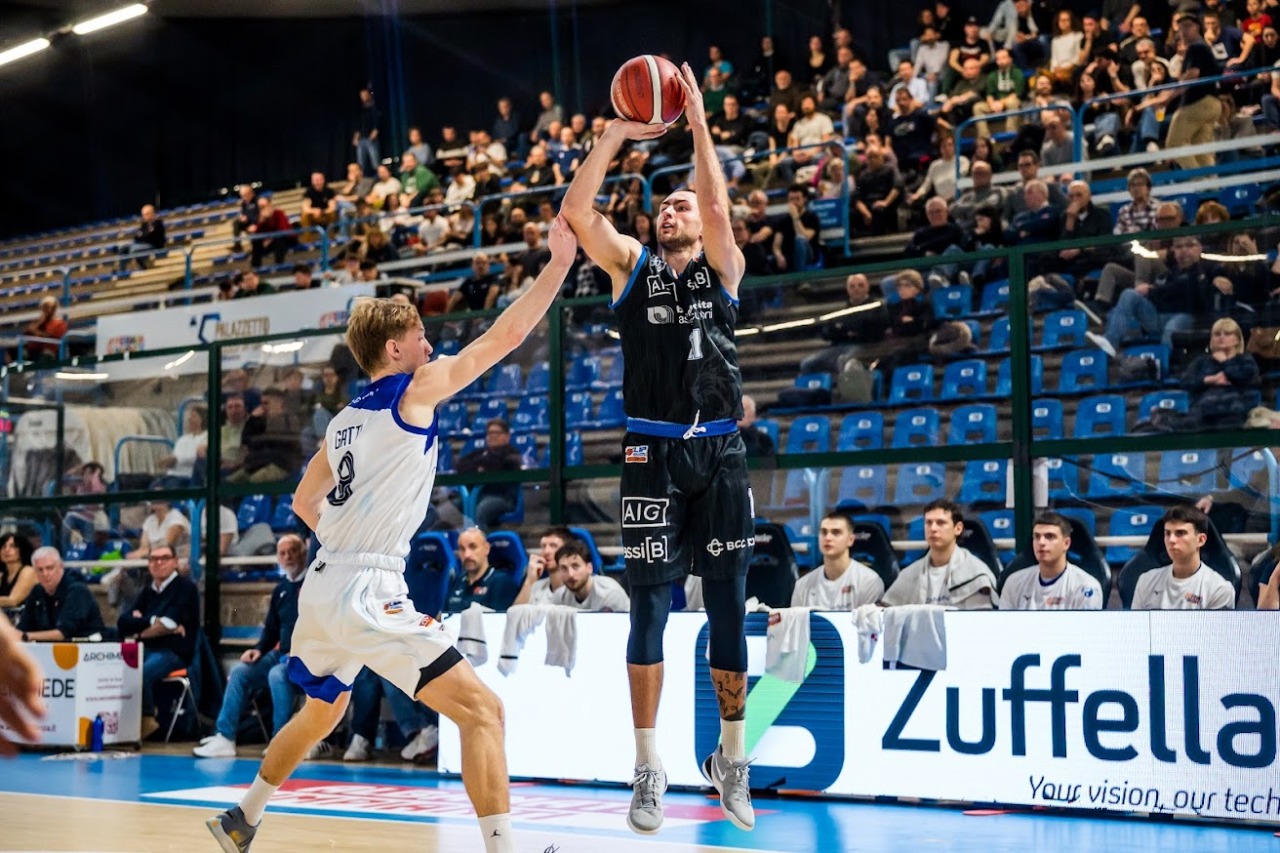 Benacquista Latina, settima vittoria consecutiva