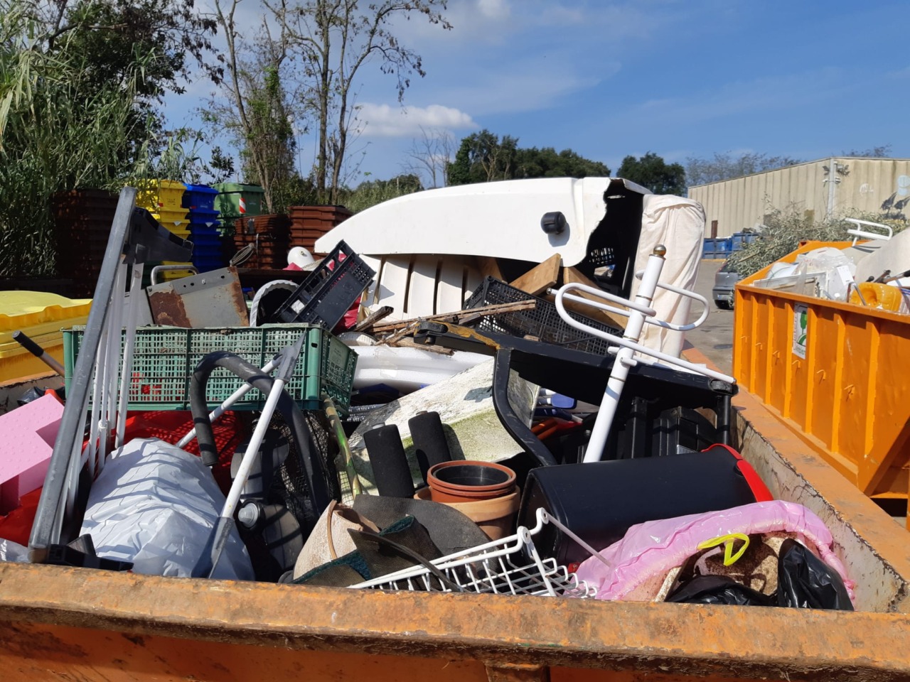 Rifiuti ingombranti: il resoconto dell’isola ecologica