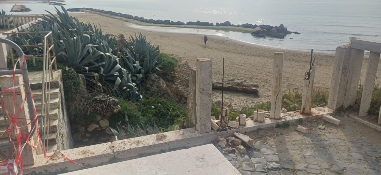 Distrutte le balaustre a piazzale Caduti di Nassiriya, l’assessore Di Dionisio: “Individueremo i responsabili”