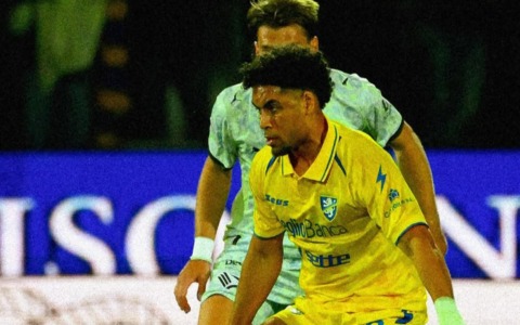 Beffa Frosinone. 1 a 1 con il Palermo