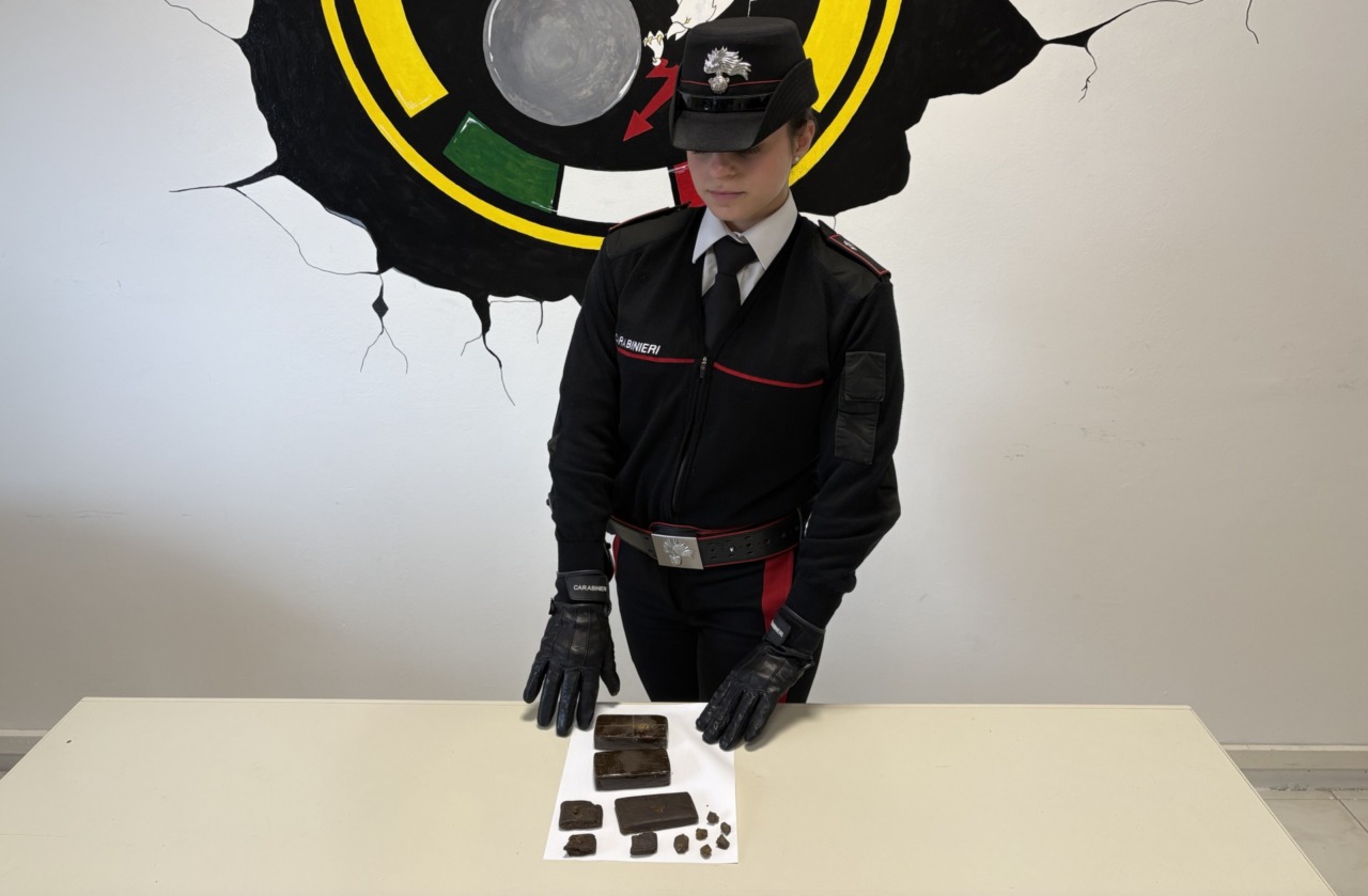 Spaccio nel cuore del borgo, arrestato un giovane