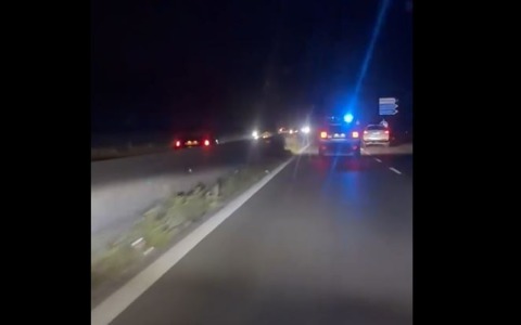 Ubriaca contromano sulla Pontina, fermata dopo inseguimento della Polizia Locale