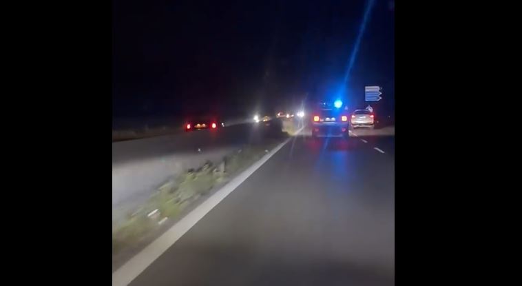 Ubriaca contromano sulla Pontina, fermata dopo inseguimento della Polizia Locale