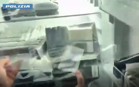 Traffico di droga tra Capitale e Ciociaria, madre e figli arrestati con oltre 600 chili di hashish in frigo