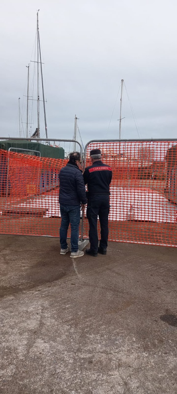 Demolizione dei pescherecci, sequestrata l’area cantiere