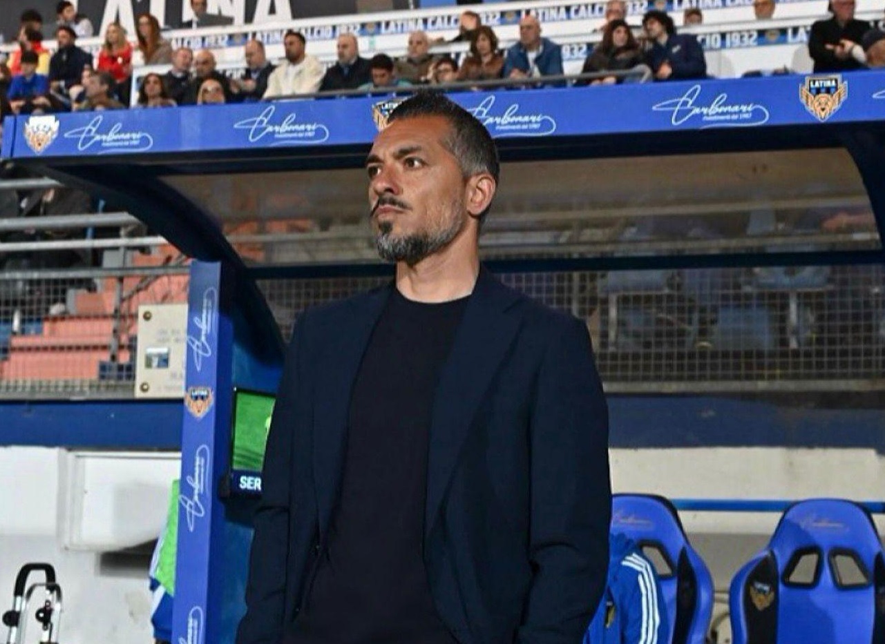 Il Latina chiude il campionato a Crotone, Volpe: “Voglio vedere una squadra seria”