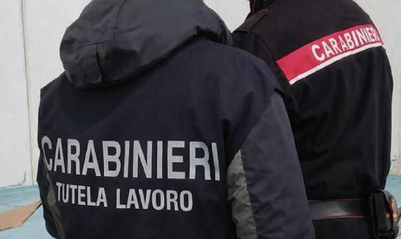 Ispezioni in due aziende ortofrutticole, carenza di sicurezza nei luoghi di lavoro