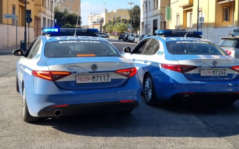 Minaccia l’ex compagna davanti ai clienti di un negozio, arrestato