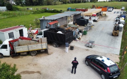 Scoperto e sequestrato un impianto abusivo di trattamento di rifiuti speciali