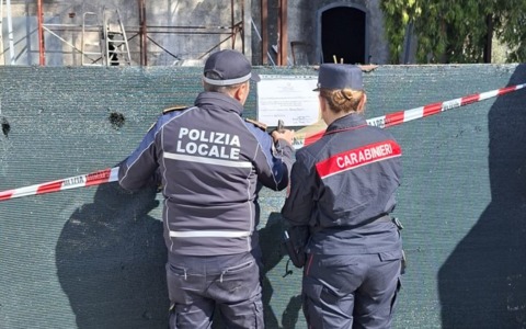 Scoperta e sequestrata una discarica abusiva di rifiuti anche pericolosi