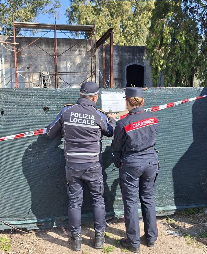 Scoperta e sequestrata una discarica abusiva di rifiuti anche pericolosi