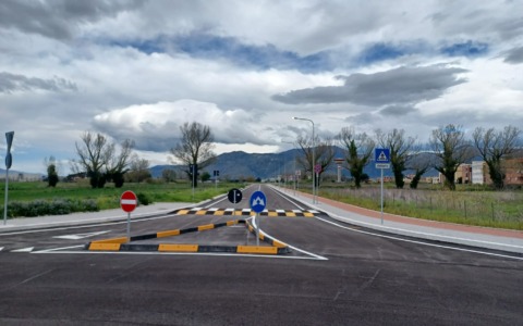 Aperta al traffico veicolare la nuova strada tra via delle Industrie e via Platone a Latina Scalo