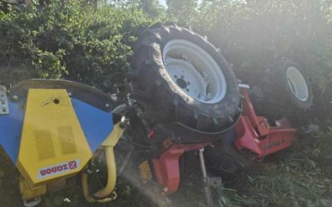 Si ribalta con il trattore e muore, vittima un agricoltore di 86 anni