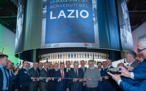 Vinitaly 2026, inaugurato il Padiglione Lazio. 61 aziende in vetrina per il vino regionale