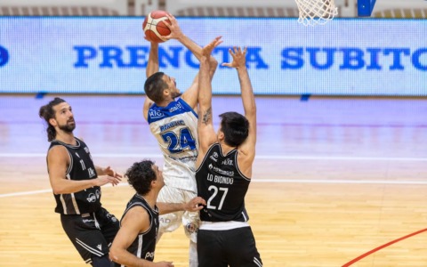 La Benacquista cede alla JuveCaserta. 83 a 77 il risultato finale