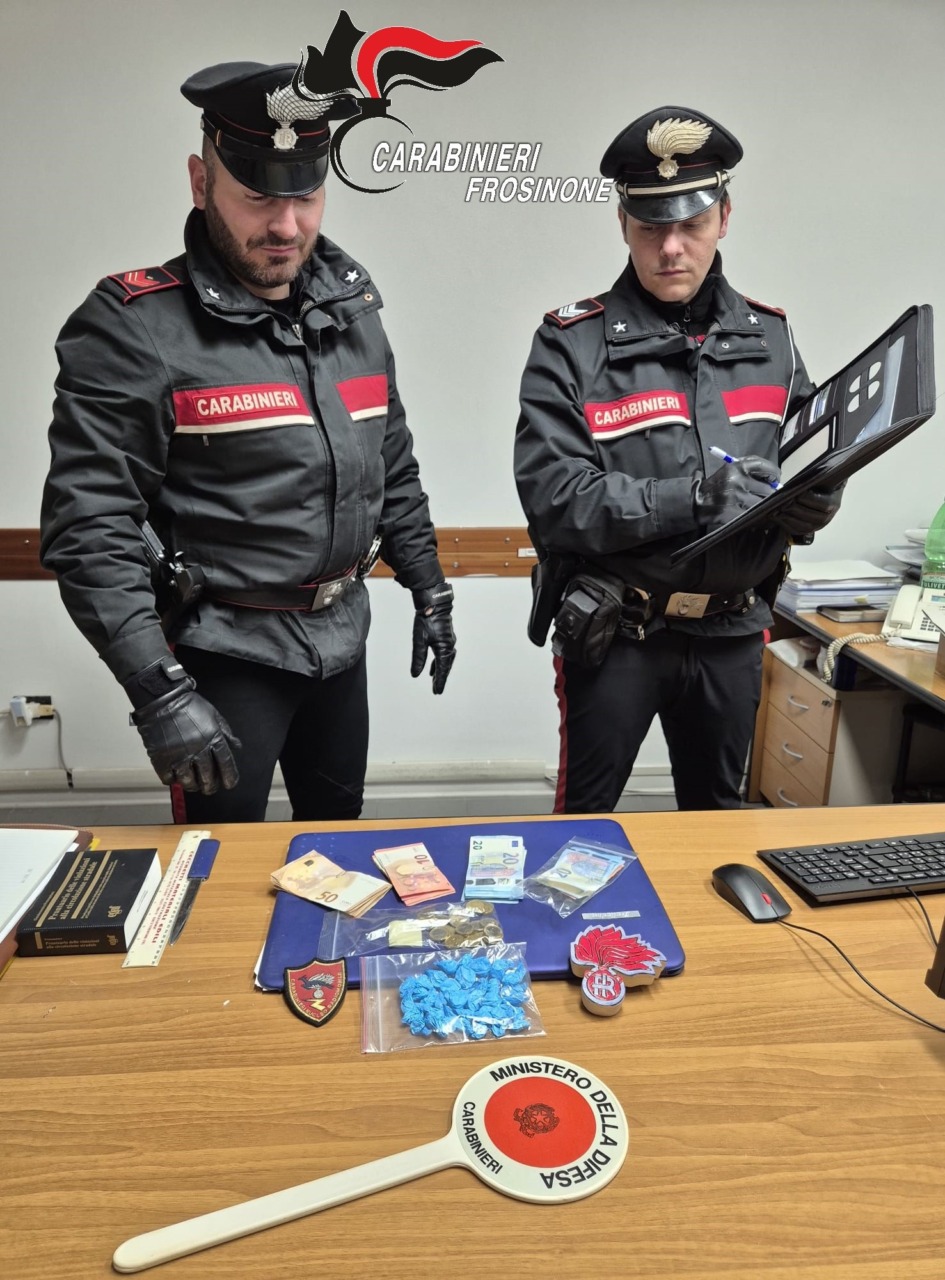 Trovato con la cocaina e denaro contante, arrestato