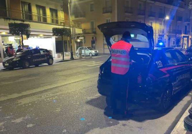 Trovato con un martello in auto, denunciato