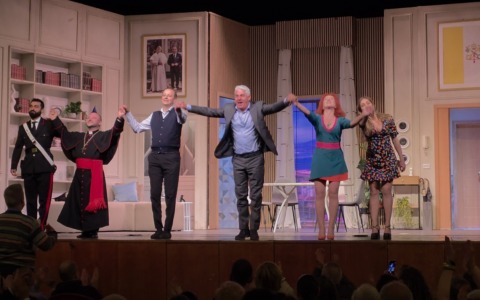 Al Teatro D’Annunzio sold out di Biagio Izzo con “L’arte della truffa”