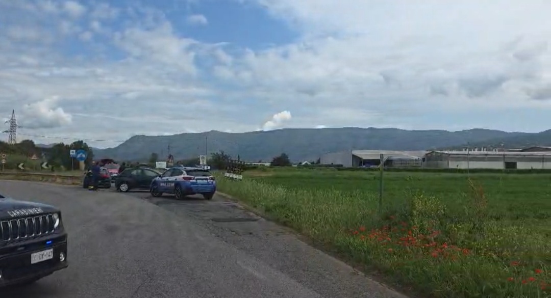 Zona Mazzocchio isolata, esplosione in fabbrica e fuoriuscita di ammoniaca. VIDEO