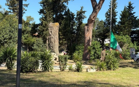 Borgo Grappa, inaugurato il monumento dei caduti restaurato in 15 giorni