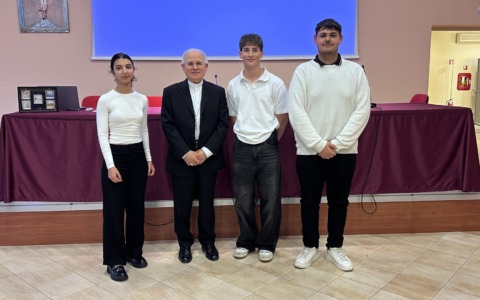 Il Vescovo ha premiato gli studenti vincitori del concorso “Un anno per il tuo futuro”
