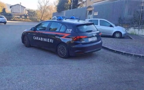 Furto, tentata estorsione e ricettazione, arrestato un cinquantenne