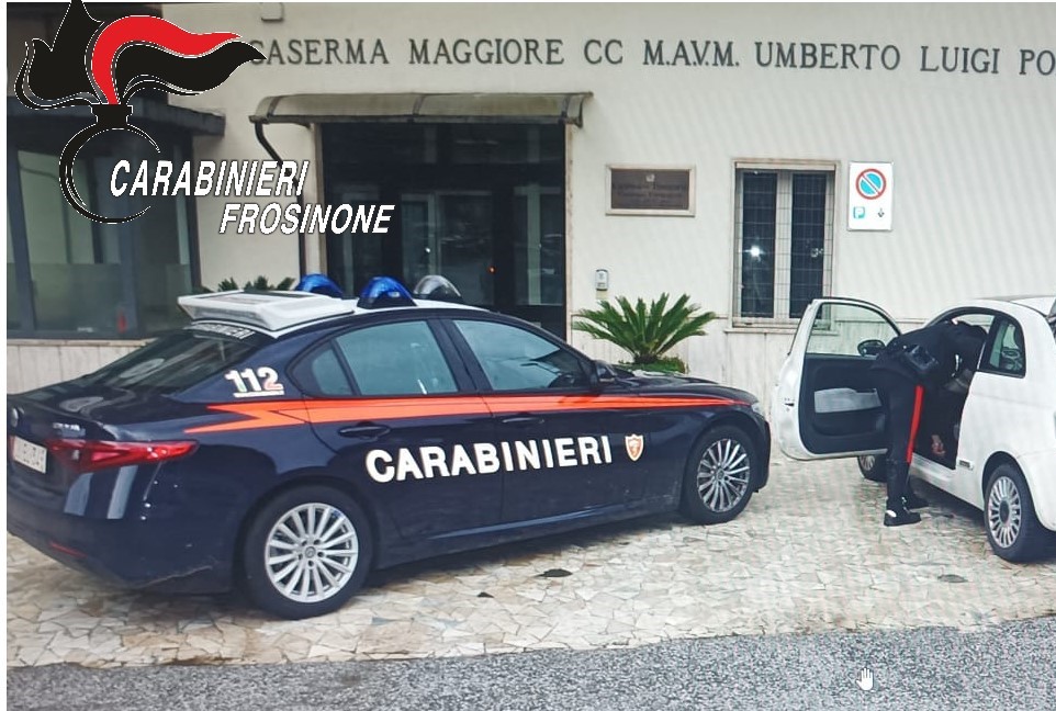 Fermata sulla Casilina Nord guidava ubriaca, denunciata una donna