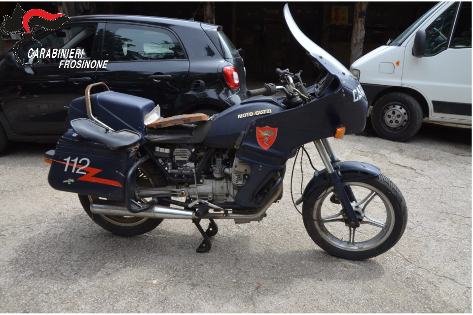 Sequestrate tre Moto Guzzi con livrea dell’Arma, denunciato un trentenne