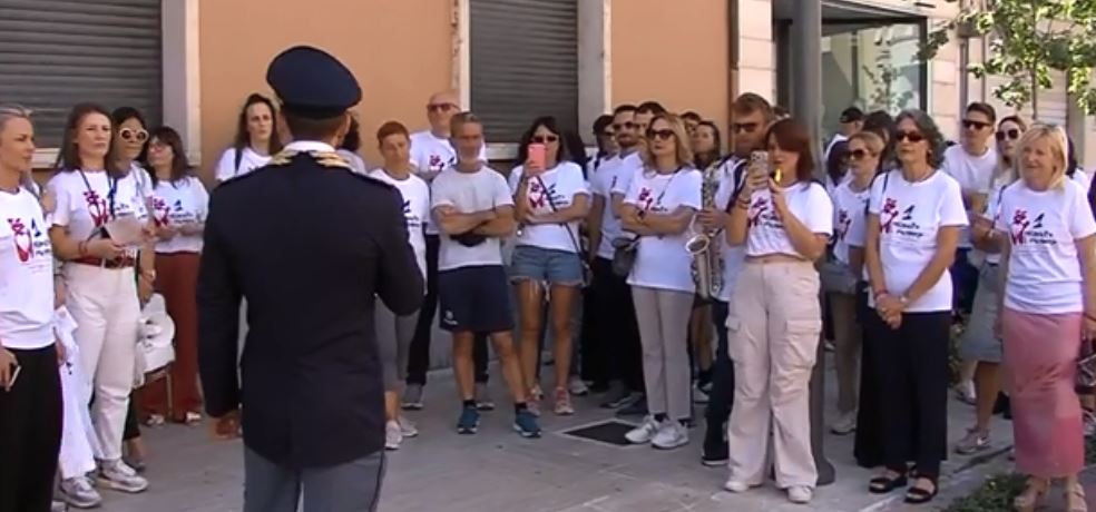 “Un minuto di rumore” contro ogni forma di violenza. LE INTERVISTE