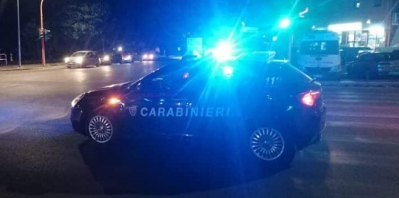 Furto e resistenza, arrestato