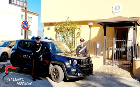 Continua ad maltrattare la madre, arrestato