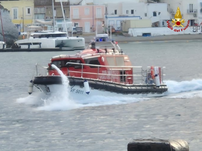 Vigili del Fuoco, esercitazione antincendio portuale