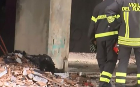 Incendio in via Badino, l’intervento del sindaco Giannetti. LE IMMAGINI