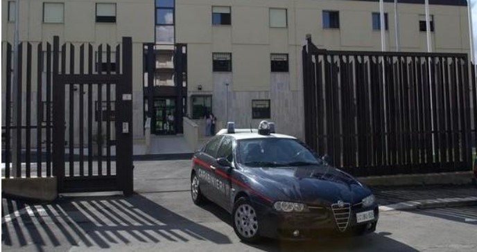 Arrestato ladro seriale di champagne, ricercato il complice