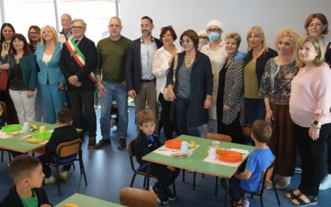 La nuova mensa della scuola media e dell’infanzia “Caselli” di Prato Cesarino dell’Istituto Comprensivo Leone Caetani