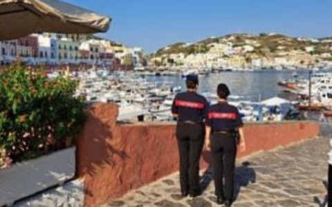 Rissa e coltellate in strada, quattro arresti